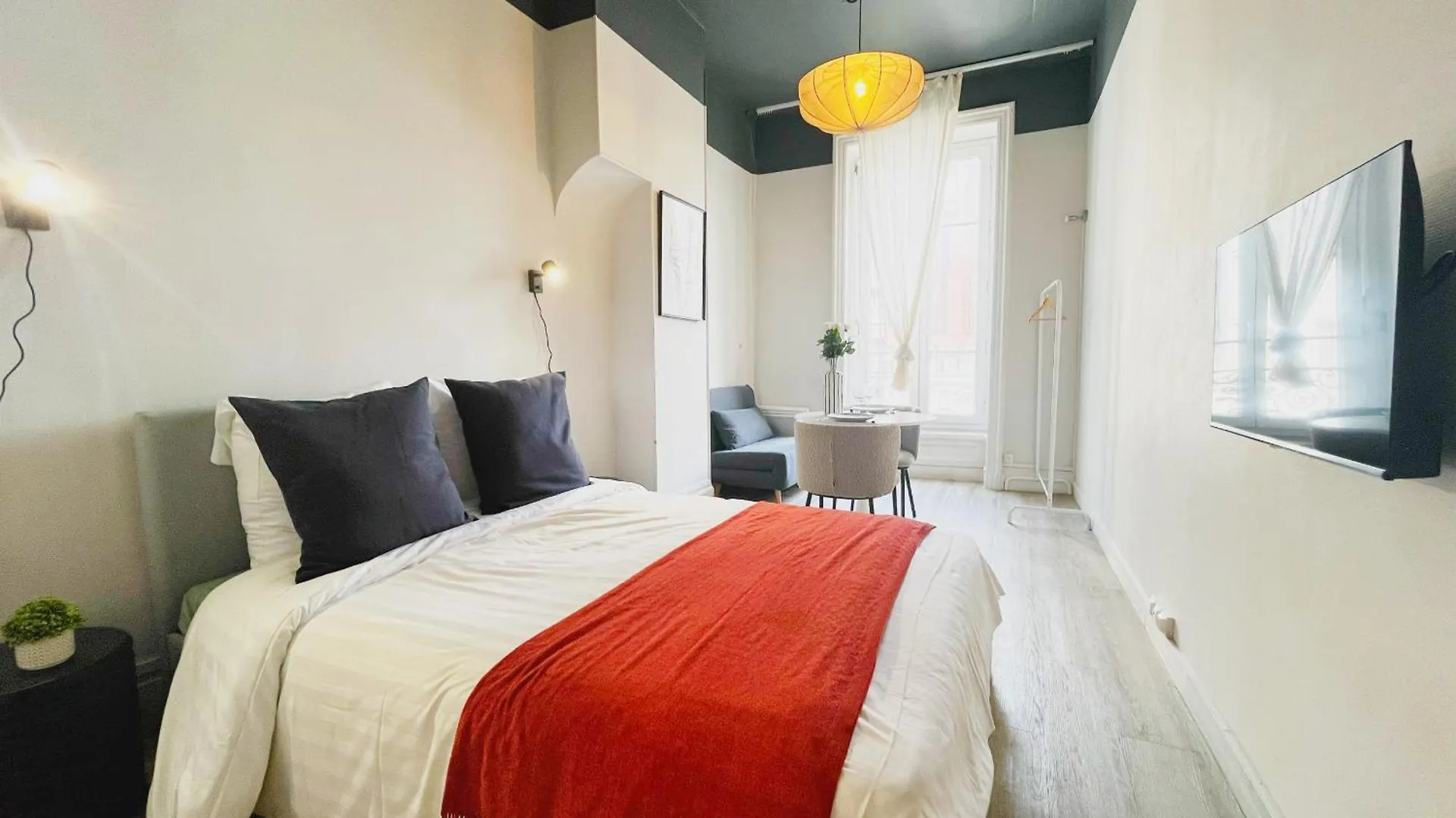 Suite Opium Lyon France