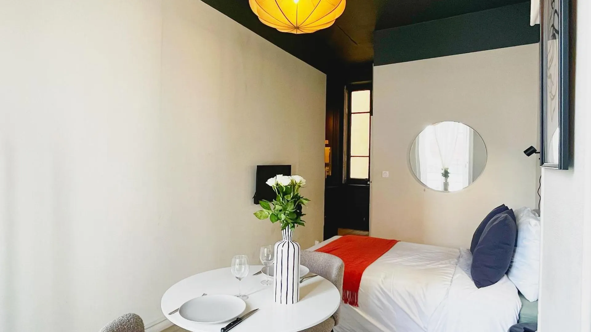 Suite Opium Lyon 0*,  Frankrike